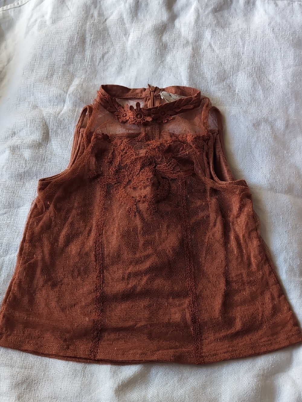 Women's Lace-Trim Sleeveless Camisole in Rust